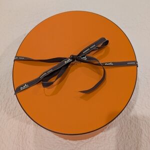 Hermes Round Hat Box